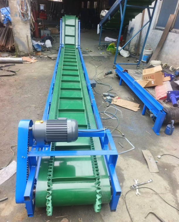 四川输送机厂家输送机如何选择自身匹配