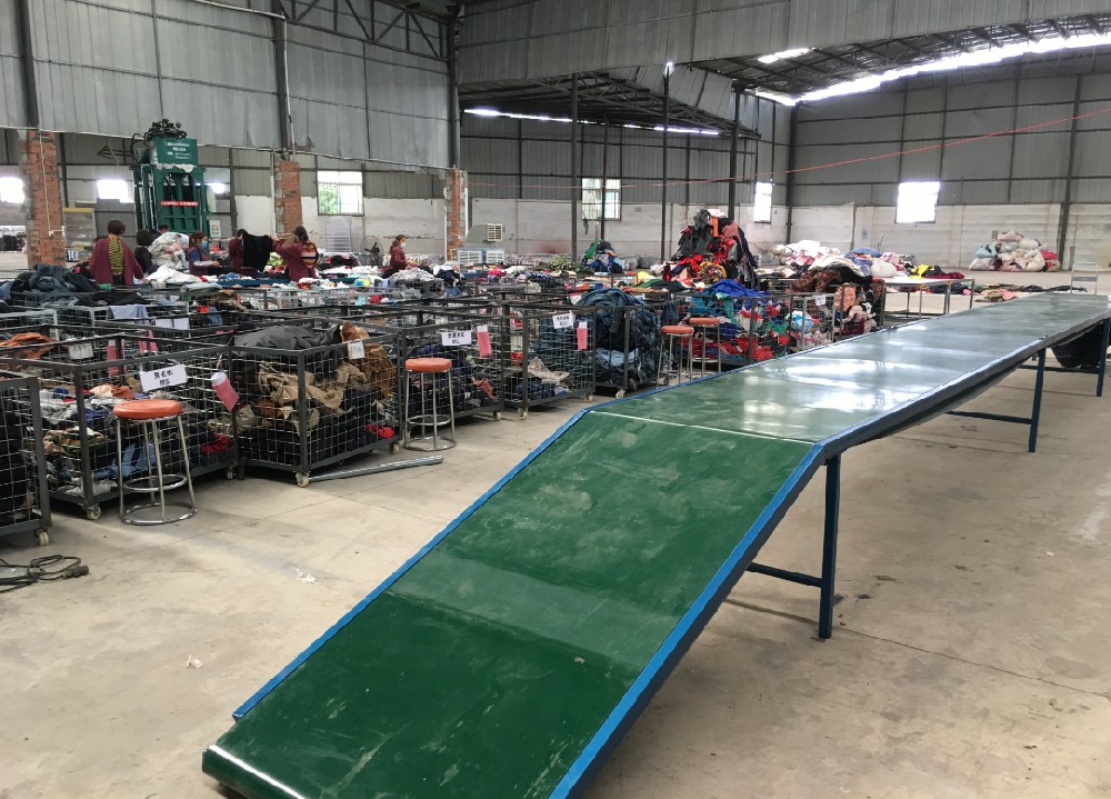 皮带输送机的皮带一般由什么材质组成