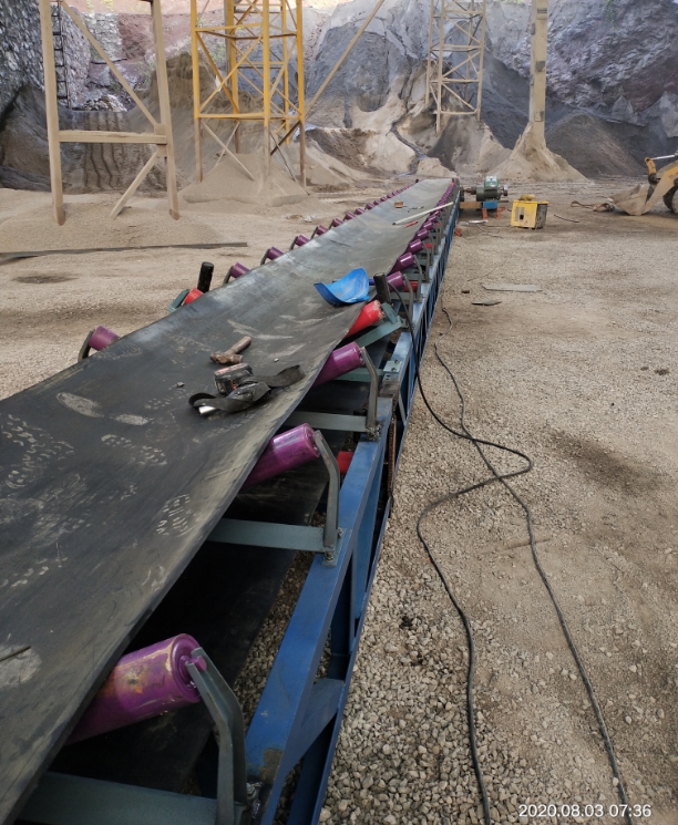 带式输送机在转运点的相对高度