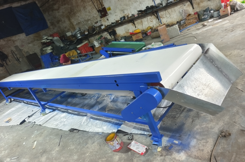 定制食品输送机请致电或请确认