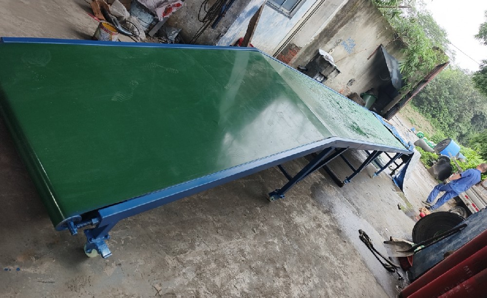 成都皮带输送机托辊滚筒的操作规程是怎样的